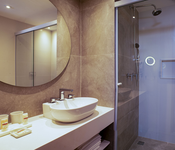 Bathroom 4, Anna Suites Ipanema, Rio de Janeiro
