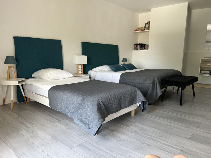 Bedroom 3, Gîte Celine et Frederic Gueguen, Yonne