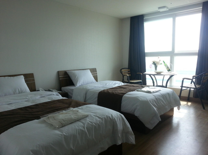 Others 5, PyeongTaek Port Co'op Stay, Pyeongtaek