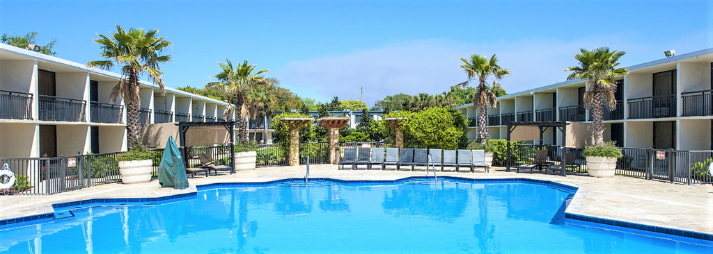 Royal Holiday Beach Resort, Harrison