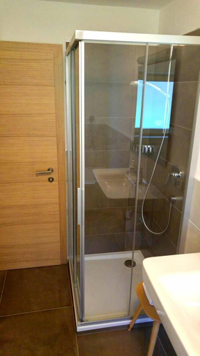 Bathroom 3, Agriturismo Gfaderhof Ferienwohnungen, Bolzano