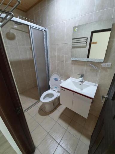 Bathroom 3, Clare Holiday B&B, Pingtung