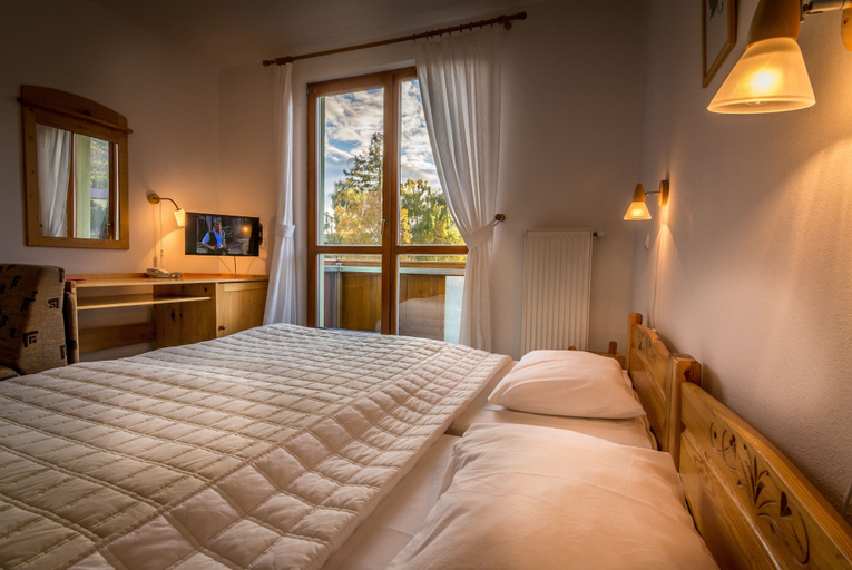 Bedroom 3, Hotel Villa Siesta, Poprad