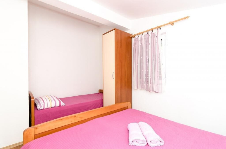 Bedroom 2, Apartments Ereš Žuronja, Ston