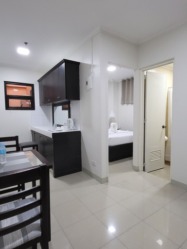 Others 4, Rooms R Us - Evangelista, Makati City