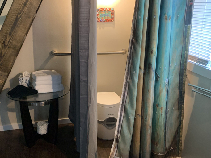 Bathroom 3, Gorgeous Stays, Swain