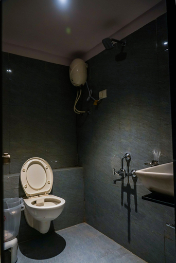 Bathroom, Hotel Privilege Villa, Ahmadabad