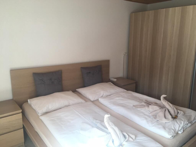 Bedroom 3, Alpenpension Haslinger, Sankt Johann im Pongau