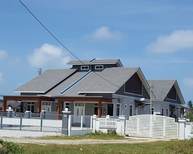 Exterior & Views
