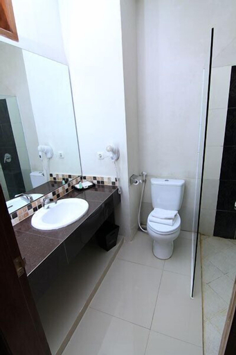 Bedroom 4, The Gambir Anom Hotel Resort & Convention, Karanganyar