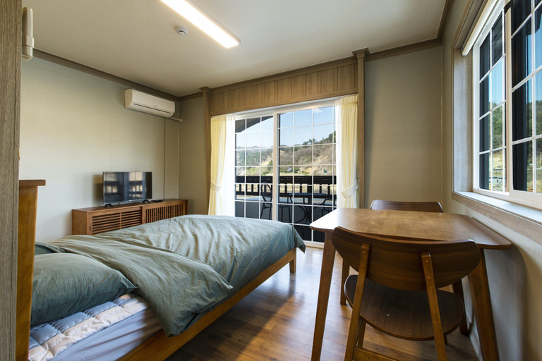Bedroom 4, Alegre, Gapyeong