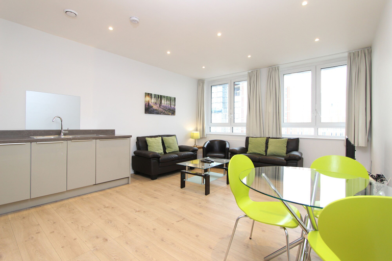 Others 4, Ringside Apartments, Bracknell Forest