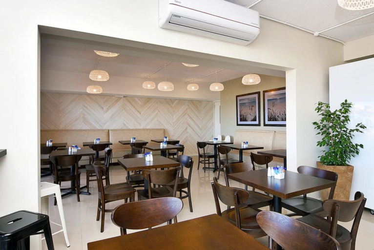 Food & Drinks 5, Bunbury Seaview Apartments, Bunbury
