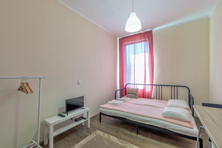 Bedroom 4, easyApartments on Budapeshta str., Stolichna