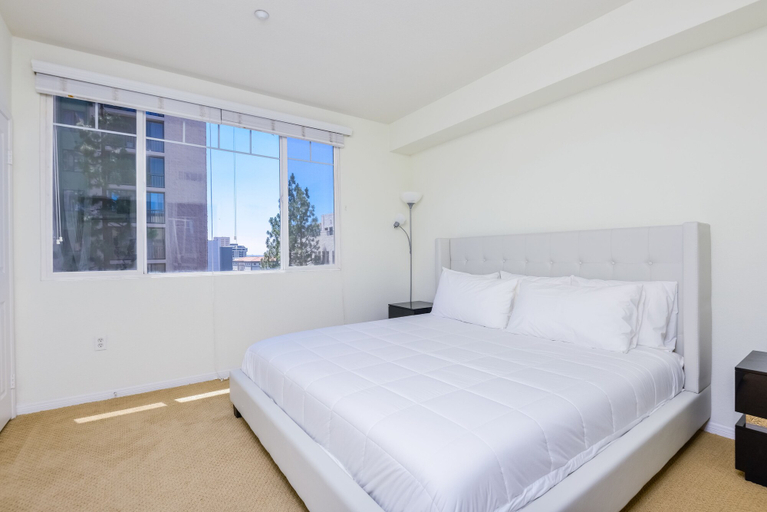 Bedroom 2, Pelicanstay in Downtown San Diego, San Diego