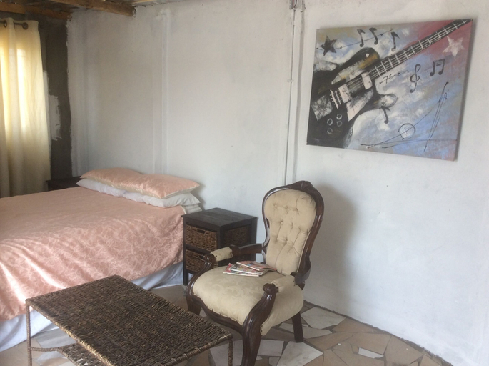 Bedroom 3, Nhaka Savaal Cottages, Goromonzi