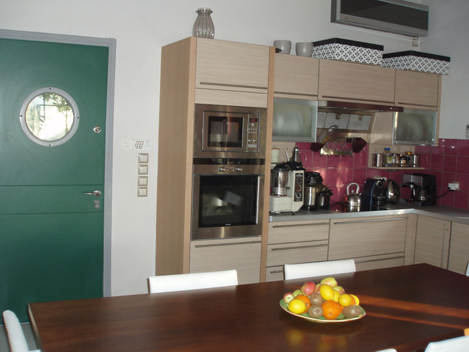 Others 5, Gorgeous Apartment Pool Anavissos, Attica