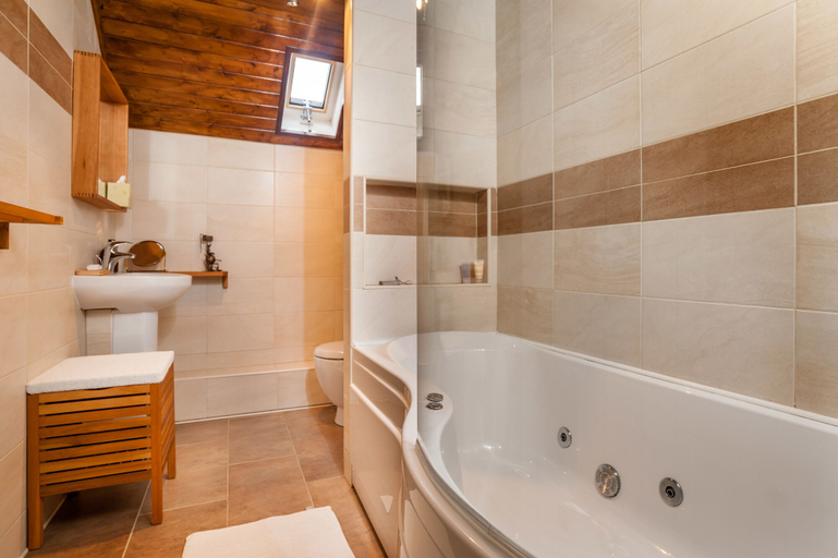 Bathroom, Lochleven B&B Killin, Stirling