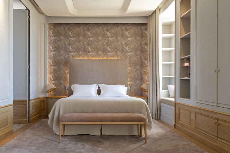 Bedroom 2, Château de Ferrand, Gironde