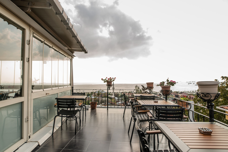 Food & Drinks 4, Camelot Apartment, Fatih