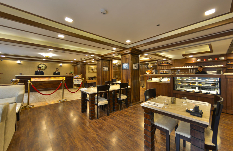 Food & Drinks 5, Clarks Inn Srinagar, Srinagar
