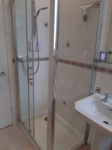 Bathroom, Moatville Cupar, Fife