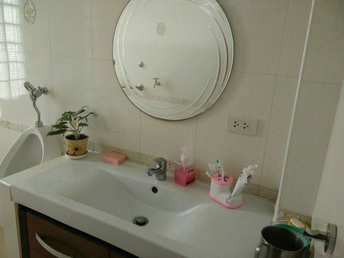 Bathroom 4, Baan Kokmuang Homestay, Prakhon Chai