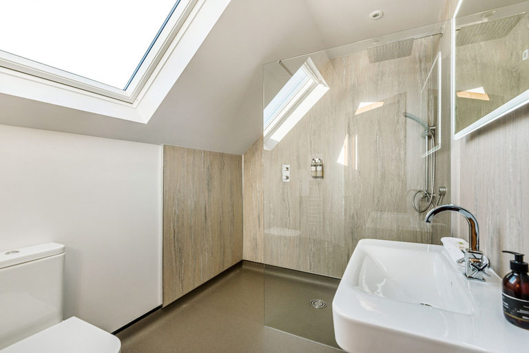 Bathroom 4, Skye Lodge, Highland