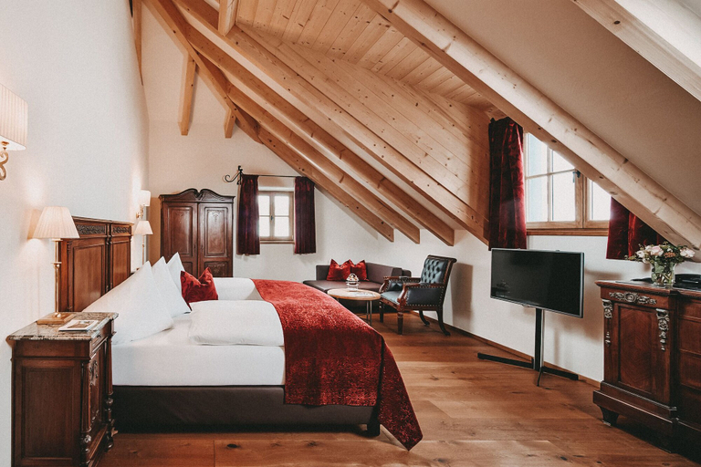 Bedroom 3, Schloss Mittersill Hotel, Zell am See
