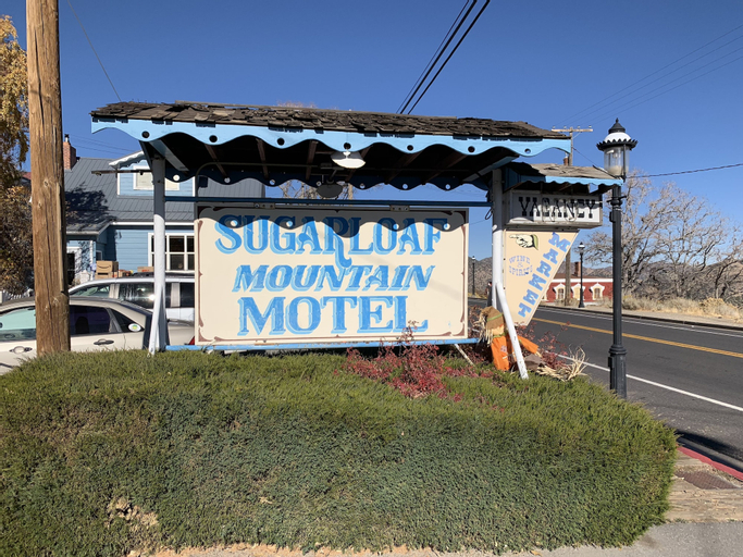 Exterior & Views 1, Sugarloaf Mountain Motel, Storey