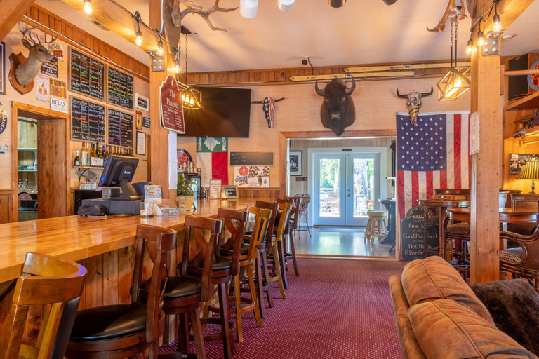 Food & Drinks 4, The Pineola, Avery