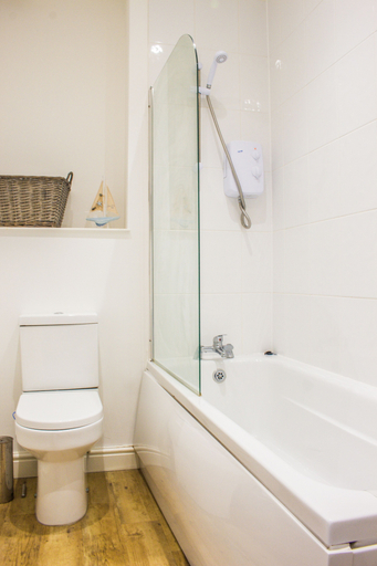 Bathroom, St Swithins, Worcestershire