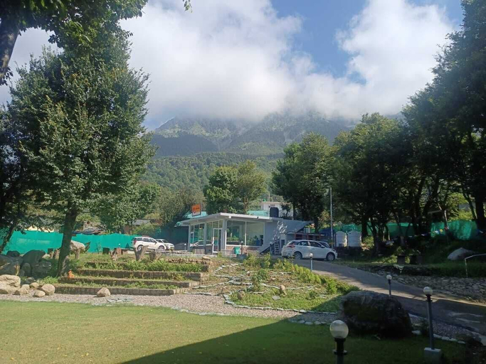 Others 4, Himalayan Off Trails, Kangra