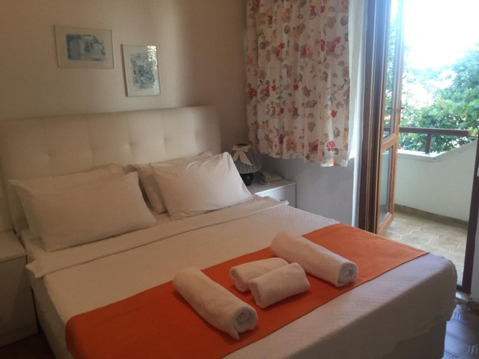 Bedroom 4, Mare & Monte Hotel, Edremit
