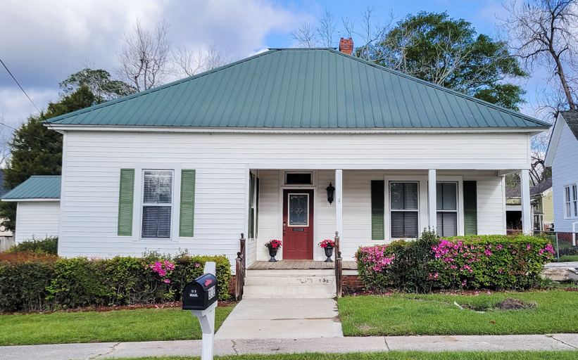 Exterior & Views, The Cottage on 5th, Dodge