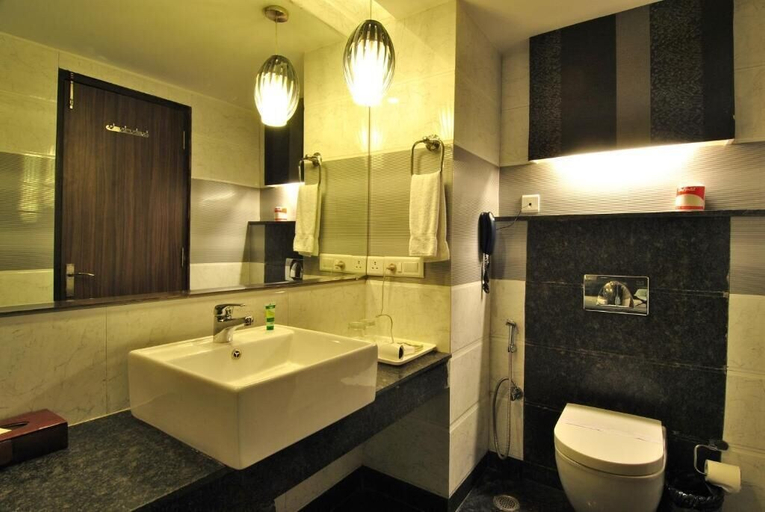 Bathroom 5, The Habitare Gurgaon, Gurgaon