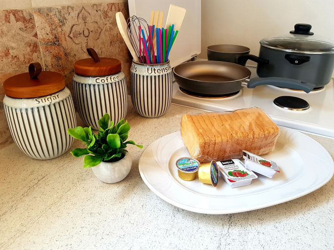 Food & Drinks, Emmanouil Airport Beach Apartment, Crete