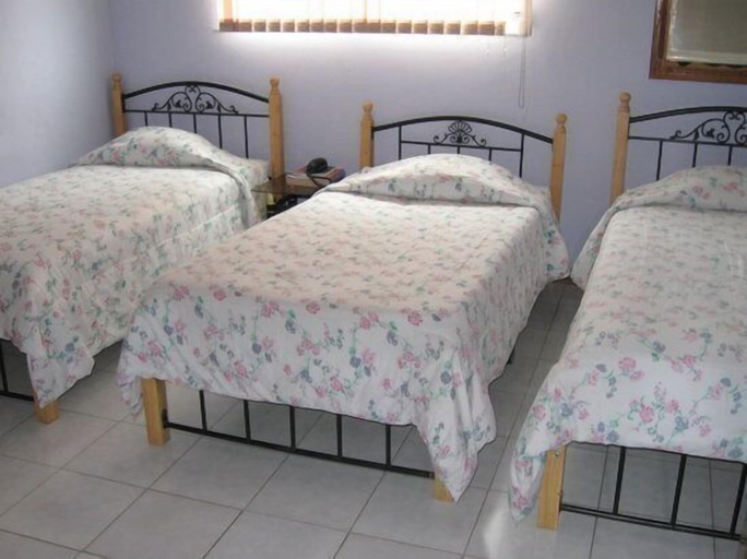 Bedroom 2, Hotel Rex, Chitré