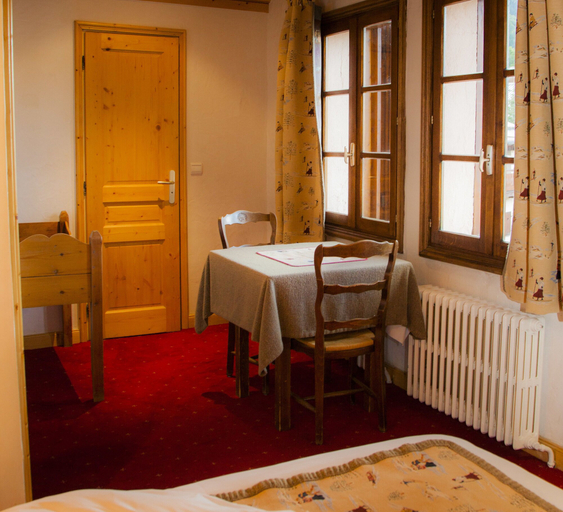Bedroom 3, Hôtel Restaurant La Croix Jean Claude, Savoie