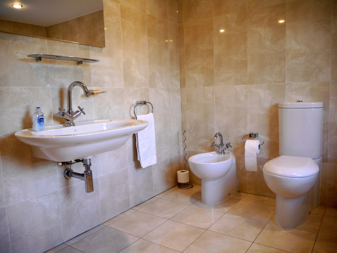 Bathroom 3, Goodenough Guesthouse, London