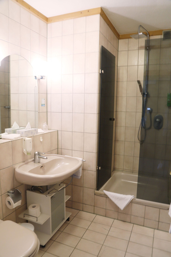 Bathroom 5, Adler Stube, Breisgau-Hochschwarzwald