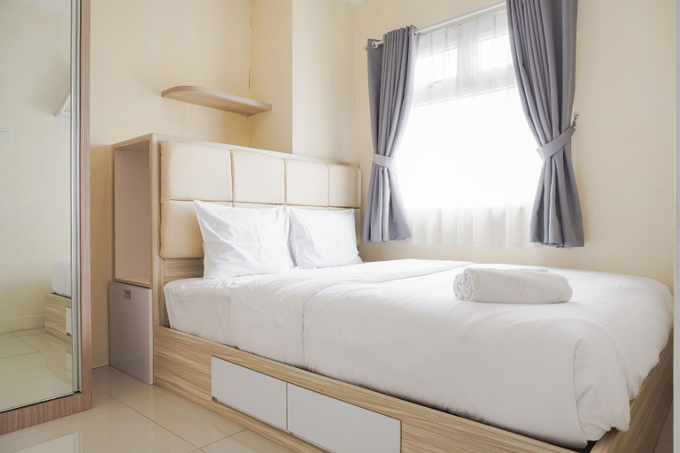 Bedroom 1, Vibrant 2Br With Sofa Bed Apartment At Green Pramuka City, East Jakarta