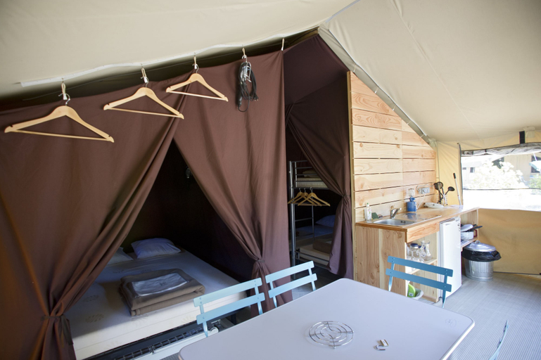 Bedroom 3, Camping d'Angers, Maine-et-Loire