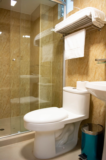 Bathroom 3, Zans Apartments Cusco, Cusco