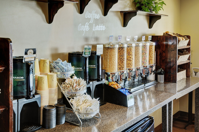 Food & Drinks 5, Lakeview Inns & Suites - Slave Lake, Division No. 17