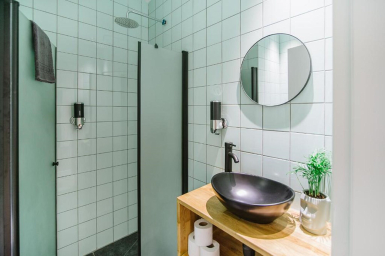 Bathroom 4, Colorbox Ben Yehuda - Smart Hotel by Loginn Tel Aviv
