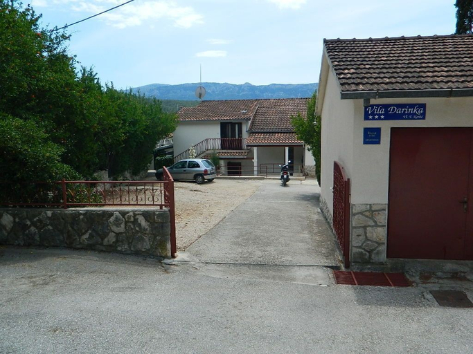 Exterior & Views 2, Apartments and Rooms Darinka, Jelsa