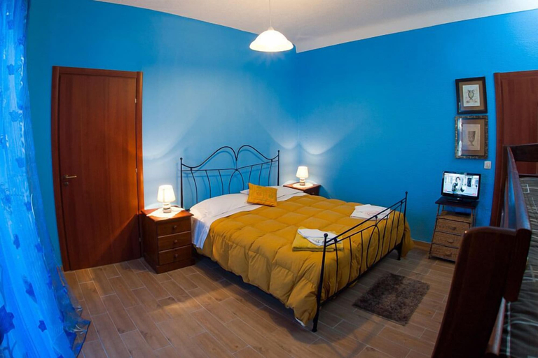 Bedroom 3, The Umberto 33, Enna
