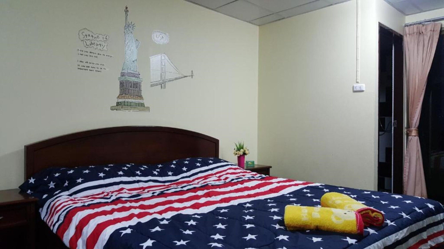 Bedroom 2, Merit Mansion, Chatuchak