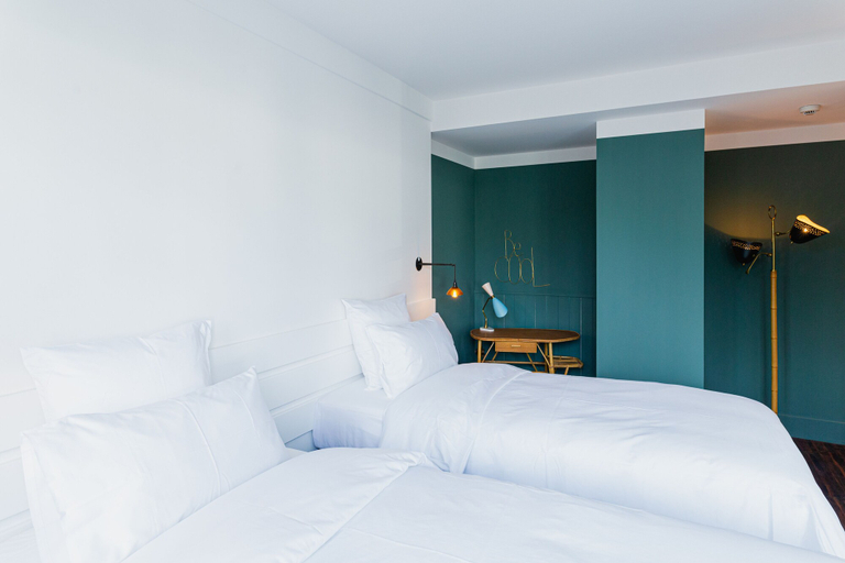 Bedroom 5, Bateau Libre, Finistère